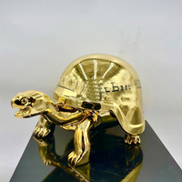 Statues de tortue de haute qualité personnalisées en usine 40cm Sculpture en résine Candy Chrome Pop Art pour galerie d'art