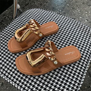 Wholesale U-buckle Chain Female <b>Slippers</b> Woman's <b>Slippers</b> Head Hollowed Out Wearing <b>Flip</b>-<b>flops</b> - Product Image 2