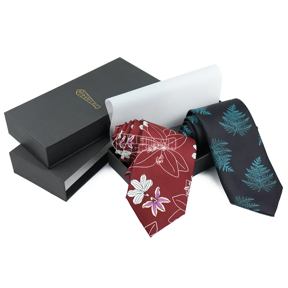 Individuelles Blumendruckmuster Fern-Design Seidenstoffe Hersteller 3-faltiger Nacken individuelles Krawatten-Box-Set