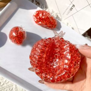 Nuevo Juguete Blandito de TPR con Forma de Bola de Granada Crujiente de 6 cm, Juguete Creativo para Aliviar el Estrés y la Descompresión, Regalo para Niños y Adultos, Juguetes Divertidos para Apretar - Product Image 2