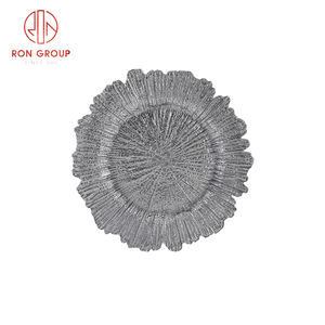 Placa <span class=keywords><strong>de</strong></span> cargador <span class=keywords><strong>de</strong></span> cena Placas <span class=keywords><strong>de</strong></span> cargador <span class=keywords><strong>de</strong></span> boda Debajo <span class=keywords><strong>de</strong></span> las placas Vidrio Directo <span class=keywords><strong>de</strong></span> fábrica Compra a granel 13 pulgadas Redondo Oro Plata Negro Minimalista - Product Image 6