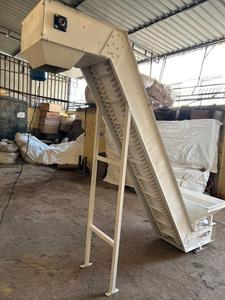 Nouveau Z Type acier et PU levage seau convoyeur ascenseur pour les usines de fabrication avec moteur roulement boîte de vitesses ceinture de sécurité alimentaire - Product Image 2