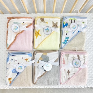 Vente directe d'usine nouveau-né coton doux bébé serviettes à capuche dessin animé impression 75X75Cm bébé <span class=keywords><strong>Poncho</strong></span> serviettes carrées - Product Image 1