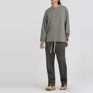 T-shirt personnalisé avec logo brodé de luxe pour homme, coupe ample en polyester, épaules tombantes, streetwear, oversize, décontracté - Product Image 5