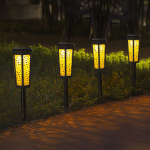 <span class=keywords><strong>Lampe</strong></span> <span class=keywords><strong>solaire</strong></span> de jardin RGB creuse avec design étanche pour la décoration de pelouse, patio et cour - Product Image 2