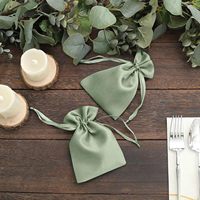 Pochette à bijoux en satin avec cordon de serrage, logo personnalisé, petite, couleur vert sauge, ruban crème, sac cadeau pour mariage, emballage de cadeaux pour invités, vente en gros