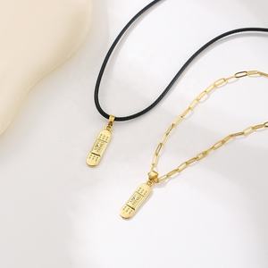 Kalung liontin tali kulit klasik, perhiasan kalung liontin dokter Suster, pil vitamin Syringe - Product Image 5