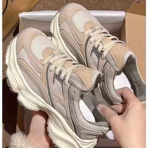 Chaussures de marche tendance en daim de haute qualité, à semelle épaisse et amortissante, respirantes, pour l'été et l'hiver, confortables et rehaussantes - Product Image 5