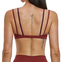 Soutien-gorge de sport OEM personnalisé pour femme, en nylon ultra-doux, à fines bretelles, en V, avec bordure contrastante, idéal pour la gym et l'entraînement
