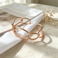 Bracelets minimalistes et polyvalents en alliage de zinc plaqué or, style tendance, pour femmes, idéaux pour offrir au quotidien