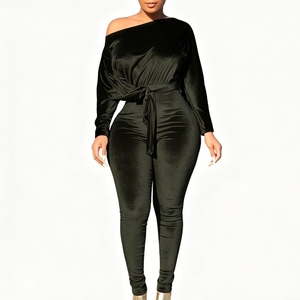 <span class=keywords><strong>Mono</strong></span> de terciopelo elástico con mangas murciélago, hombros descubiertos y cinturón, con pantalones ajustados para mujer - Moda Sehe - Product Image 4