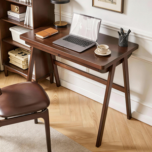Scrivania per Computer in Legno Massello di Gomma, Stile Retrò Noce, con Cassetto e Gambe a Telaio a T, 100x55 cm, Design Robusto per Casa - Product Image 1
