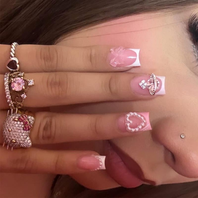 BZ1555สง่างามและสง่างาม