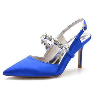 Chaussures de <span class=keywords><strong>mariage</strong></span> à bout pointu en satin pour femmes Escarpins de mariée à talons hauts ornés de cristaux - Product Image 1