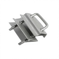 Plaques de pressage étanches galvanisées à chaud pour tubes carrés à rainures photovoltaïques, pour supports de montage de panneaux solaires (terrestres)