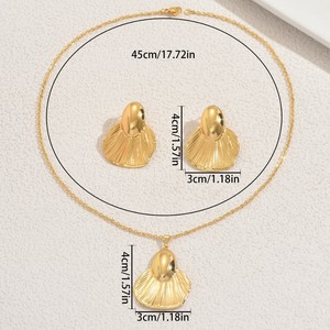 Vente chaude 2025 nouveau gros de haute qualité Shell Design or Design collier et boucles d'oreilles Combo pour les événements de mariage - Product Image 5