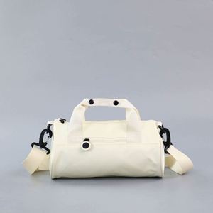 Bolsa de Viaje Deportiva Infantil Personalizada con Logotipo, Impermeable, Ligera, Portátil, Estilo Barril, Mini Bandolera de Poliéster - Product Image 1