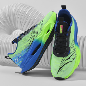 รองเท้าวิ่งผู้ชายปี 2026 สีเขียวมิ้นท์ไล่เฉด รองเท้ากีฬาแบบมีรูระบายอากาศ ซับแรงกระแทก น้ำหนักเบา เหมาะสำหรับเดินและเล่นกีฬา - Product Image 5