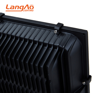 Haute puissance étanche ip67 sport cour 25w 40w 60w 100w 150w 200w solaire led lumière d'inondation - Product Image 5