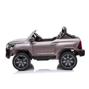 Coche Eléctrico Infantil Personalizado Toyota Hilux con Licencia, Jeep para Niños, Venta al por Mayor, Coche Eléctrico para Niños con Batería Recargable de 12V - Product Image 4