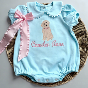 ملابس أطفال حديثي الولادة من القطن 100%: سالوبيت بناتي بتصميم بابل وياقة بيتر بان مطرزة مع حواف وربطة عنق حمراء - Product Image 6