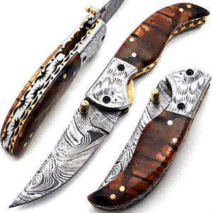 Venta caliente cuchillo de bolsillo plegable hecho a mano cuchillos de caza de acero de Damasco con mango de hoja de resina para mayoristas minoristas - Product Image 1