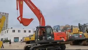 Excavatrice Hitachi ZX240 d'occasion haute performance du Japon avec moteur Isuzu, type chenille, 100 % prête à l'emploi, moteur et pompe inclus - Product Image 3