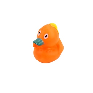 2024 Venta caliente logotipo personalizado amarillo lindo pato carrera de natación flotante ponderado PVC pato juguete promocional negocios regalos Juguetes - Product Image 1