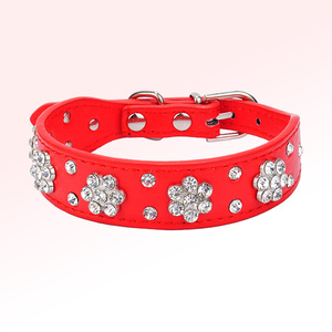 Colliers de <span class=keywords><strong>chien</strong></span> de luxe Fournitures pour animaux de compagnie avec strass bling cloutés PU léger saisonnier - Product Image 5