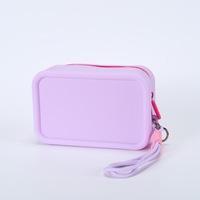 Trousse de Maquillage de Voyage Étanche Pro Zinger à Poignée Souple, Étui de Rangement Cosmétique en Silicone 7 Couleurs Toutes Saisons