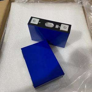 Yepyeni Ternary <span class=keywords><strong>3</strong></span>.7V90AH büyük kapasiteli tek lityum pil güç pil üç tekerlekli bisiklet elektrikli araç güç büyük kapasiteli. - Product Image 6