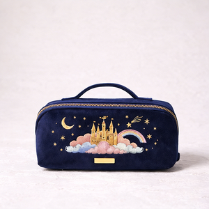 Pochette <span class=keywords><strong>de</strong></span> toilette pour femmes, logo personnalisé brodé, sac cosmétique en velours avec fermeture éclair, sacs à maquillage - Product Image 1