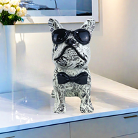 Peinture à transfert d'eau créative personnalisée Statue de chien en résine Pop Art Statue de bouledogue français coloré avec lunettes de soleil et nœuds