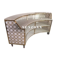 Comptoir de bar de mariage moderne de luxe en acier inoxydable doré pour intérieur avec roulettes pour tables de bar pour événements