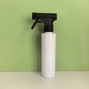 ขวดสเปรย์พลาสติกใส PET แบบไกปืนฉีด ขนาด 250 มล. <span class=keywords><strong>ดี</strong></span> ราคา<span class=keywords><strong>ถูก</strong></span> <span class=keywords><strong>ดี</strong></span>ไซน์ใหม่ สีขาว รับผลิตตามแบบ - Product Image 1