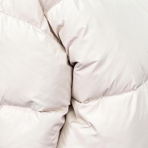 Veste matelassée en duvet de haute qualité pour l'hiver, chaude et imperméable, surdimensionnée, en nylon, pour l'extérieur, fabricant de vestes matelassées personnalisées - Product Image 2