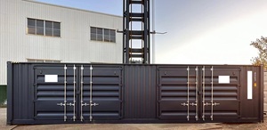 El Nuevo Contenedor Está Disponible para la Venta en Shanghái con Puertas Laterales. El modelo 40HQ viene con dos o cuatro puertas. - Product Image 2