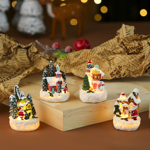 Nouvelle maison lumineuse en résine pour Noël, ornement paysager Père Noël, décoration de Noël transfrontalière. - Product Image 1