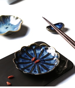 Plat en céramique en forme <span class=keywords><strong>de</strong></span> fleur <span class=keywords><strong>de</strong></span> style original, plat à sashimi, plat à sauce soja, plat à salade, plat à confiture, plat à fruits secs, plat à noix, plat à en-cas - Product Image 5