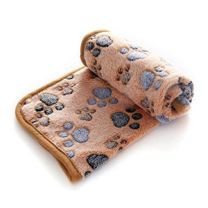 Coussin de lit pour chien en velours corail doux et chaud, motif patte, matelas pour chien, couverture en polaire pour chat, accessoires pour animaux de compagnie, vente en gros - Product Image 6