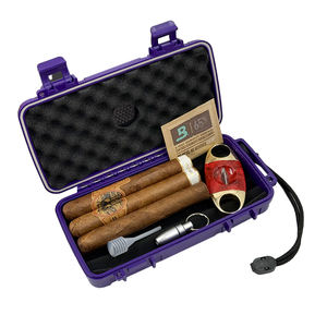 En vente cave à cigares en plastique étui à cigares portable humidificateurs de voyage à cigares avec accessoires - Product Image 1