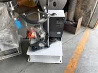 Tamis vibrant circulaire de laboratoire spécial en acier inoxydable 304 de haute précision pour le classement des granulométries et les tests de moteur vibrant