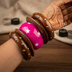 Bracelets en bois avec incrustations en laiton, écologiques, faits à la main, taille personnalisable, bracelets vierges en bois de cerisier, artisanat naturel - Product Image 1