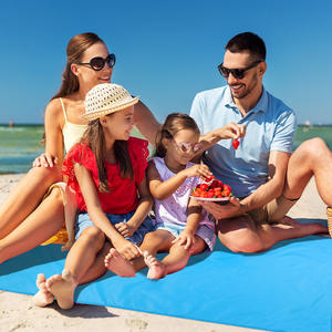 Alfombra de playa rectangular, impermeable, portátil, para pícnic al aire libre, para acampar en verano, para 4-6 personas - Product Image 4