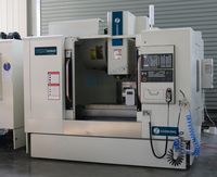 VMC1060 Chine Vente en gros Machine optique Vmc 1060 Centre d'usinage CNC vertical haute vitesse BT40