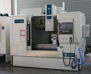 Vmc1060 चीन थोक ऑप्टिकल मशीन vmc 1060 उच्च गति bt40 ऊर्ध्वाधर cnc मशीनिंग केंद्र - Product Image 3