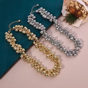 قلادة دائرية أنيقة بتصميم جديد قلادة من الذهب عيار 18 قيراط ومطلية بالفضة لهدايا أعياد الميلاد والحفلات - Product Image 6