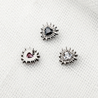 Piercing Labret en Titane Plaqué Or avec Zircon 10mm Cœur Tai Chi F136 pour Cartilage d'Oreille Bijou Corporel