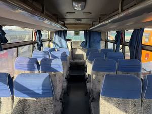 Autobús de <span class=keywords><strong>Turismo</strong></span> de Lujo Usado, con Volante a la Derecha, Manual, Gasolina, para Viajes Largos, con Más de 50 Asientos, Amplio y Confortable, Emisión Euro 3 - Product Image 3