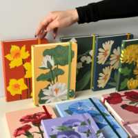 Carnet en tissu LABON avec fleur du mois de naissance, couverture rigide A5, 12 mois, motif floral, avec bande élastique en ruban, illustration personnalisée, cadeau